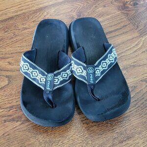 Reef Flip-Flops, vintage navy pattern, size 8